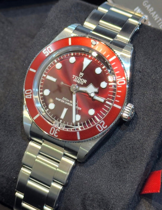 TUDOR BLACK BAY BURGUNDY “2026”