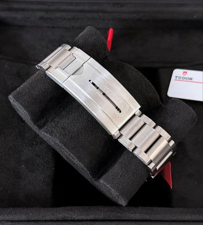 TUDOR PELAGOS